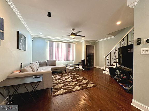 5th image of 4025 Bleigh Ave
