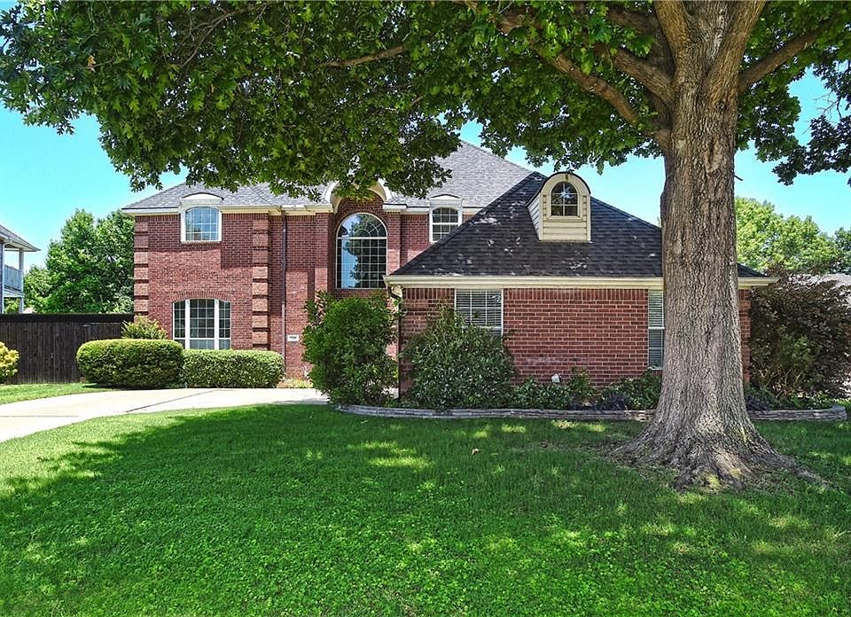 1st image of 725 Forest Bend Dr