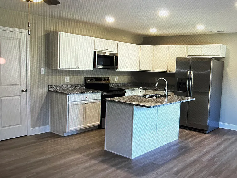 3543 Maggie Lynn Way — Photo 4