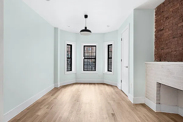 Rented by Compass | media 11