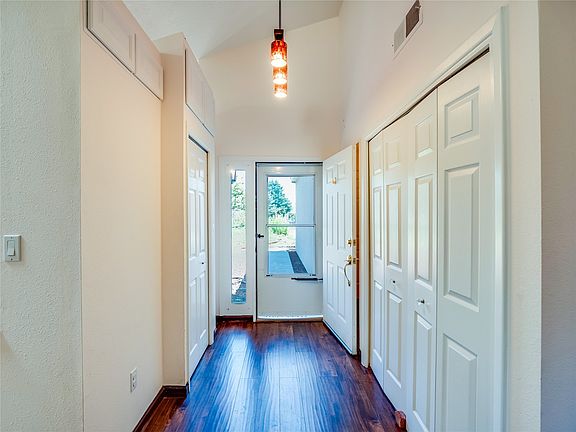 5th image of 821 Kristi Ln