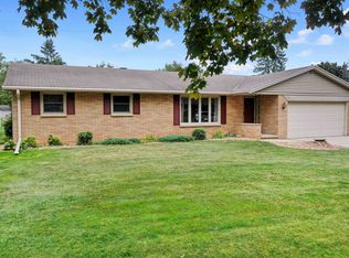 1192 Alice Dr, Green Bay, WI 54304