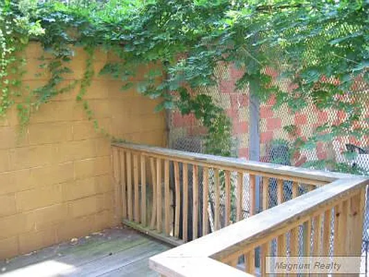 Rented by Magnum Realty Holdings, LLC | media 30