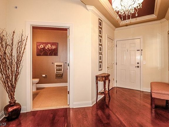 5th image of 2307 Enclave Cir #2307