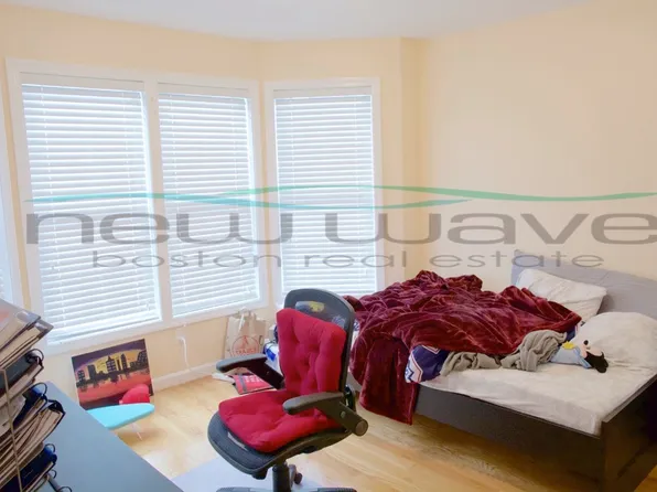 207 Hillside St #3, Mission Hill, MA 02120