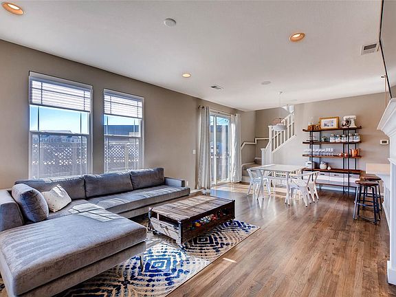 5th image of 2359 Verbena St