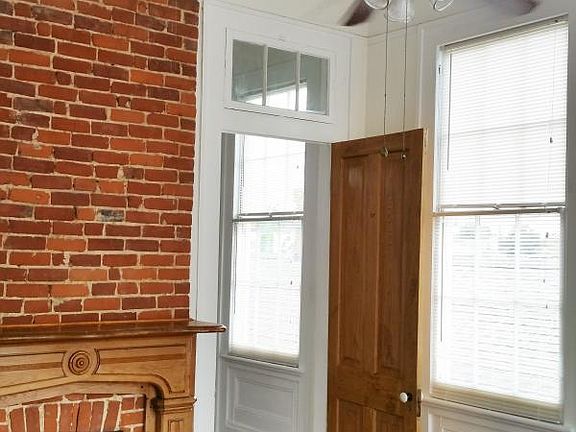 5th image of 916 2nd St APT B