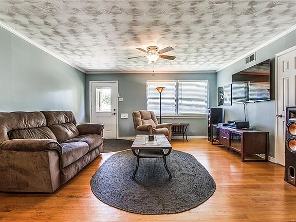 3rd image of 2475 Dorrington Dr