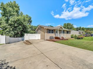 8402 Brubaker Dr, Roanoke, VA 24019