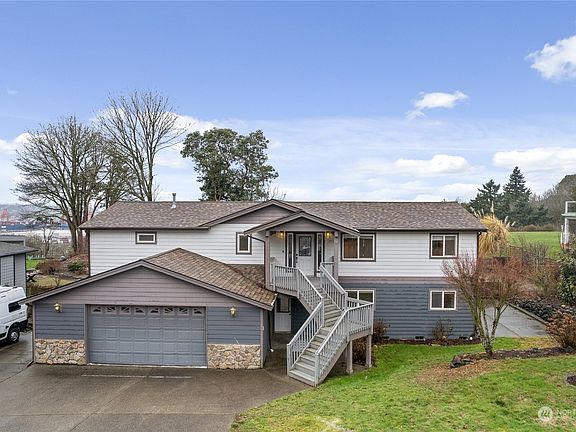 2nd image of 6210 19th Street NE