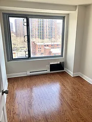 Rented by Metropolis Real Estate of Manhattan