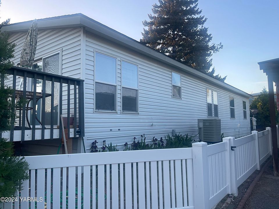 1130 N Wenas Rd Selah WA | Zillow