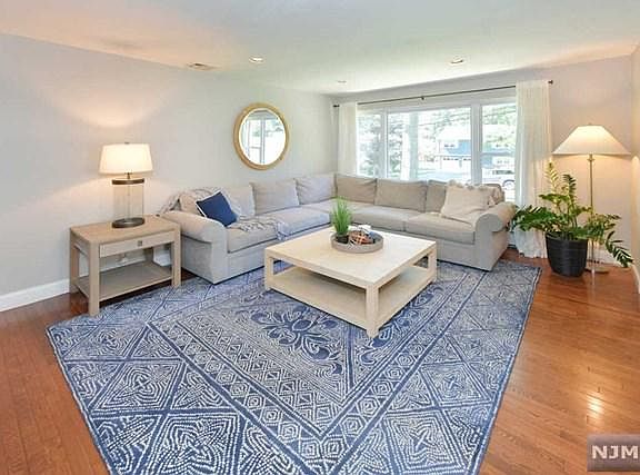 2nd image of 55 Sherwood Dr