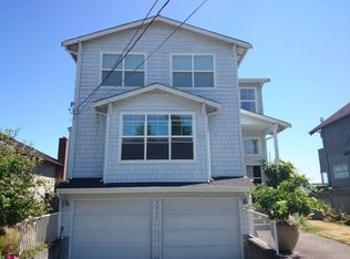 3234 Belvidere Ave SW, Seattle, WA 98126