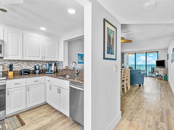 4th image of 4250 N Highway A1a #1107