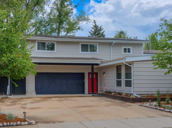 5520 Racquet Ln