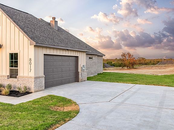 3rd image of 8017 Ranch View Pl