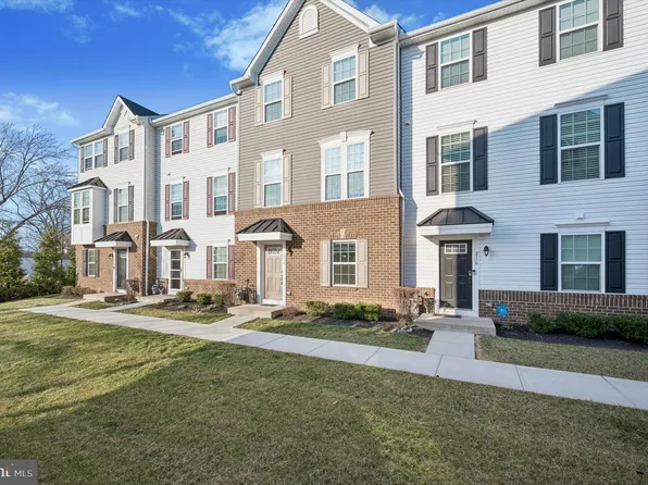 214 Bamboo Dr, Lansdale, PA 19446