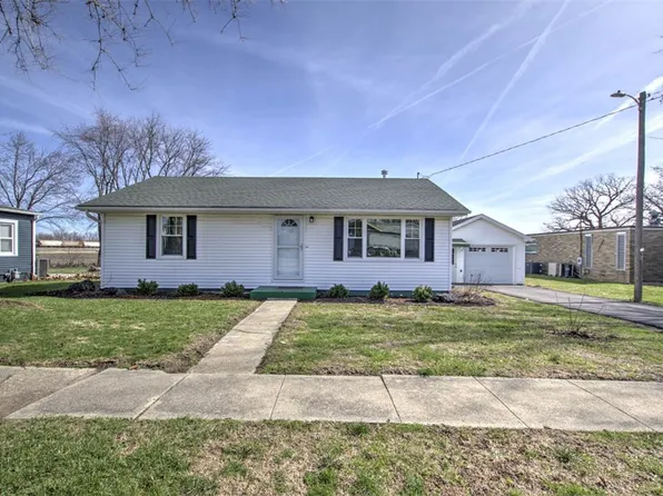 202 S Jackson St, Cerro Gordo, IL 61818