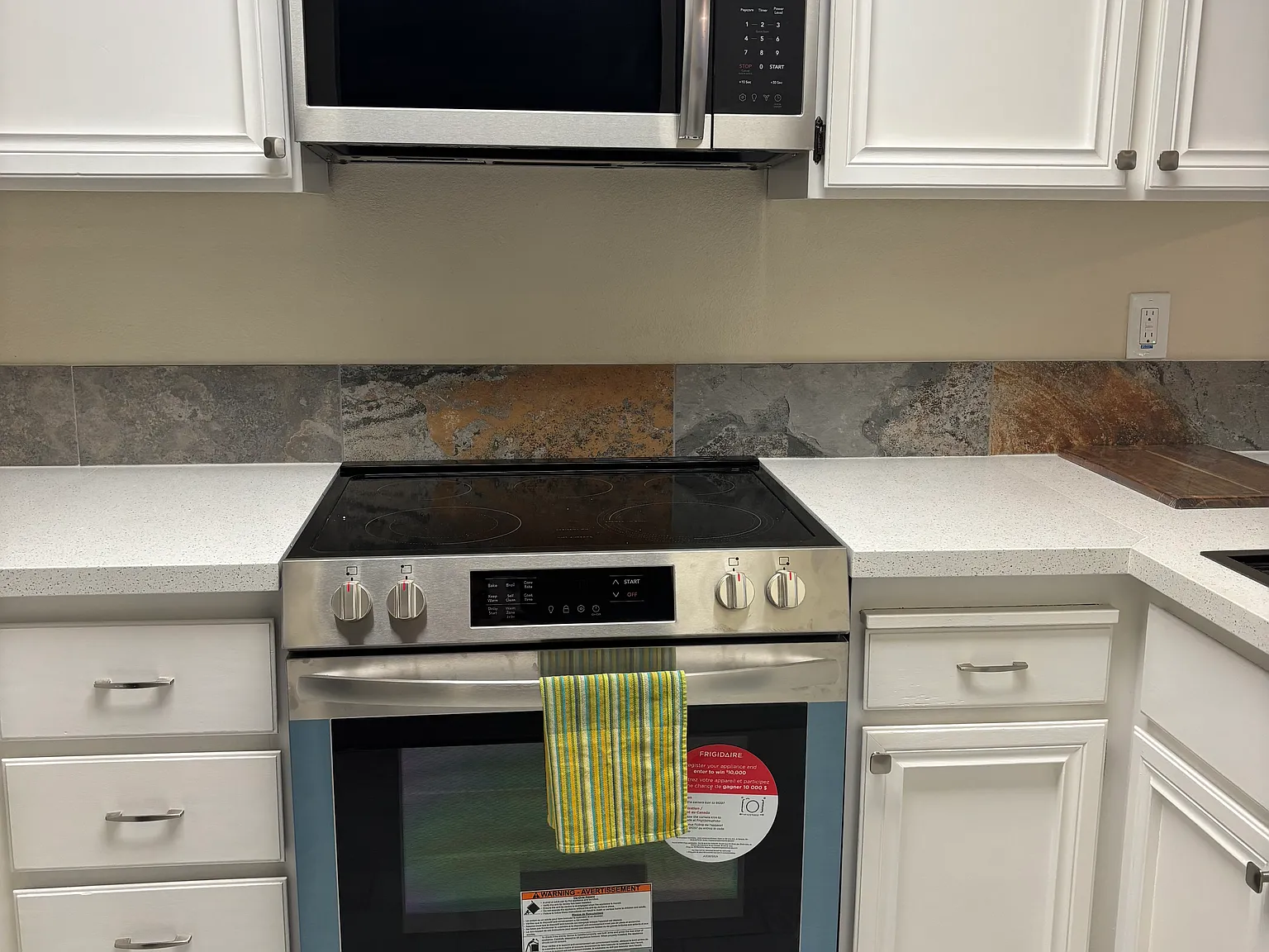 2 bed, 997 sqft, $3,000 — Photo 3