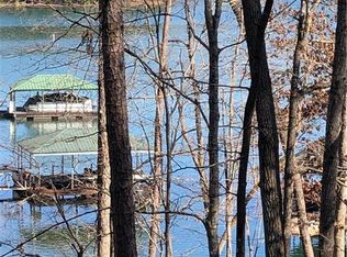 412 E Waterside Dr, Seneca, SC 29672