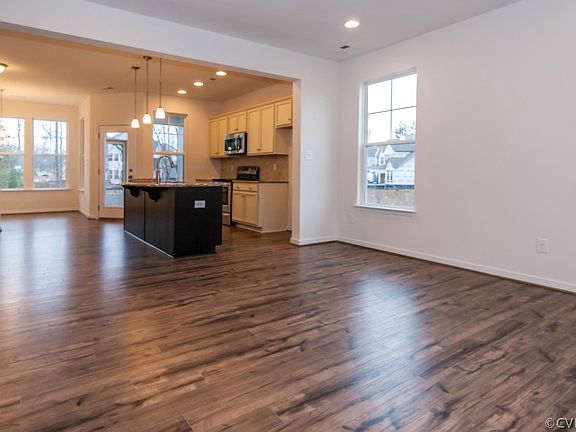 5th image of 8046 Rutland Villge Dr #26