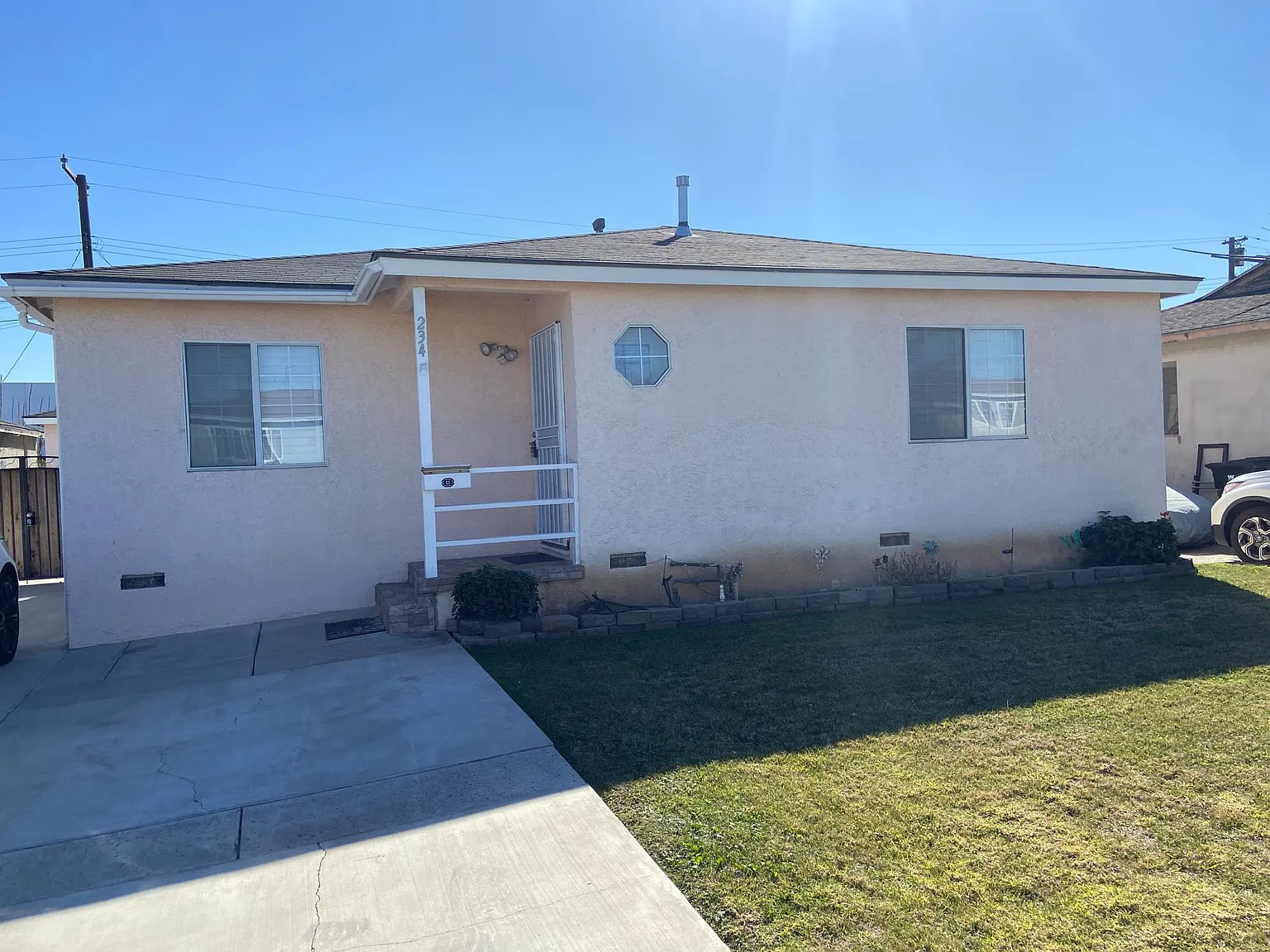 4 bed, 1386 sqft, $9,300 — Photo 2