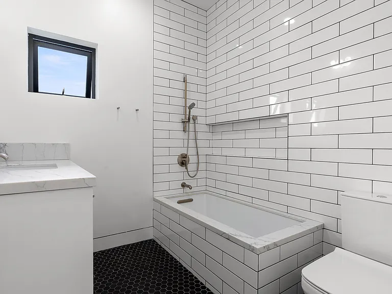 223 Ocean St — Photo 33
