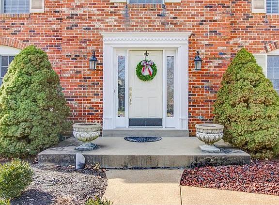 4th image of 1005 Des Peres Woods Ct