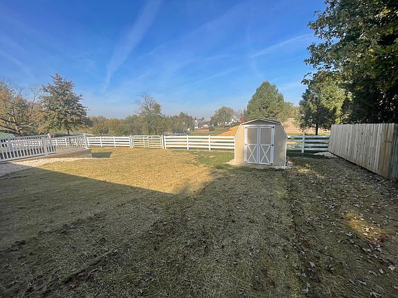 3rd image of 2235 New Holland Pike