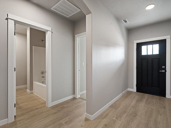 3rd image of 18253 E 17th Ave #2/2
