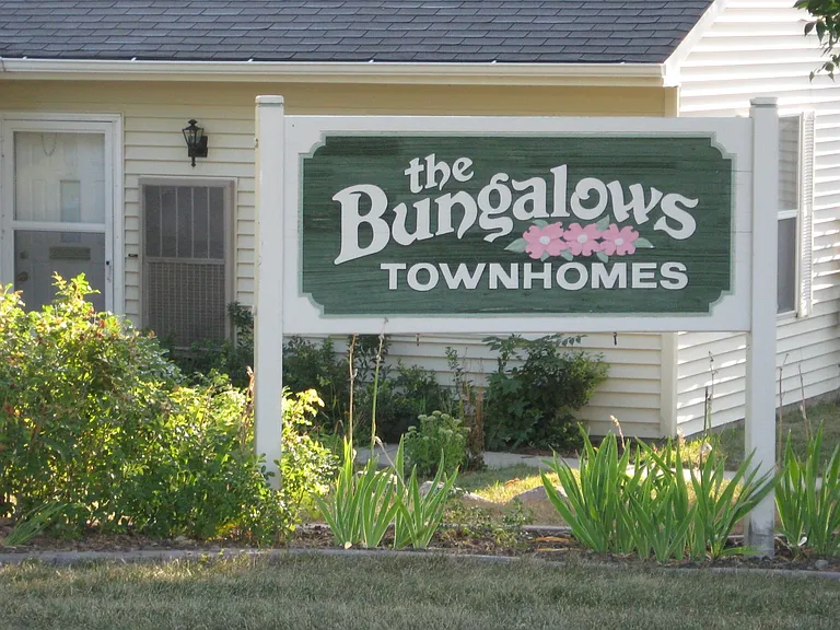 The Bungalows — Photo 14