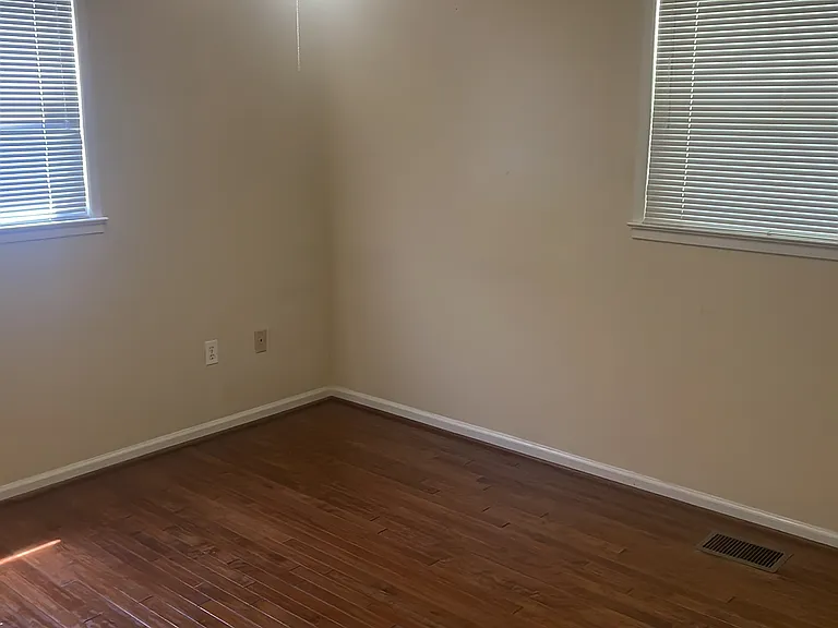 4311 Hendricks Dr — Photo 19