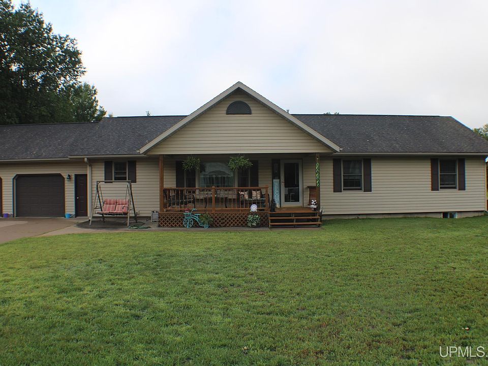 1027 Michigan Ave, Kingsford, MI 49802 MLS 50120157 Zillow
