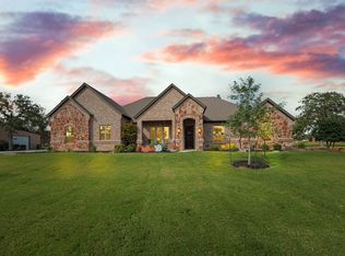 141 Mission Oak Trl, Decatur, TX 76234