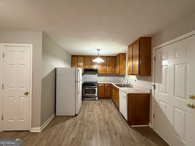 2 bed, 2.0 bath, 1185 sqft, $1,350 — Photo 3