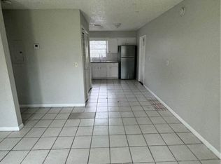 911 E 108th Ave #A, Tampa, FL 33612