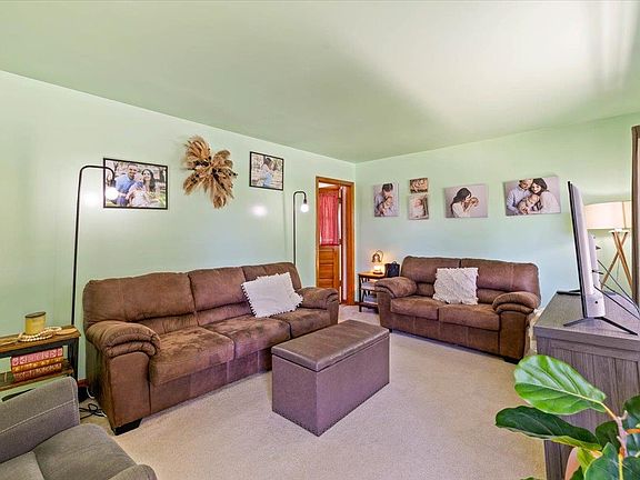 4th image of 807 7th St