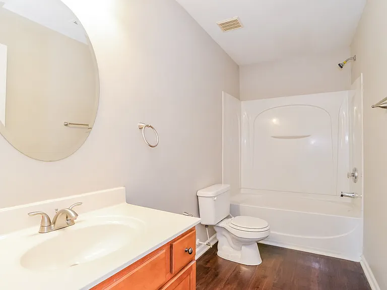 1733 Larne Cir — Photo 15