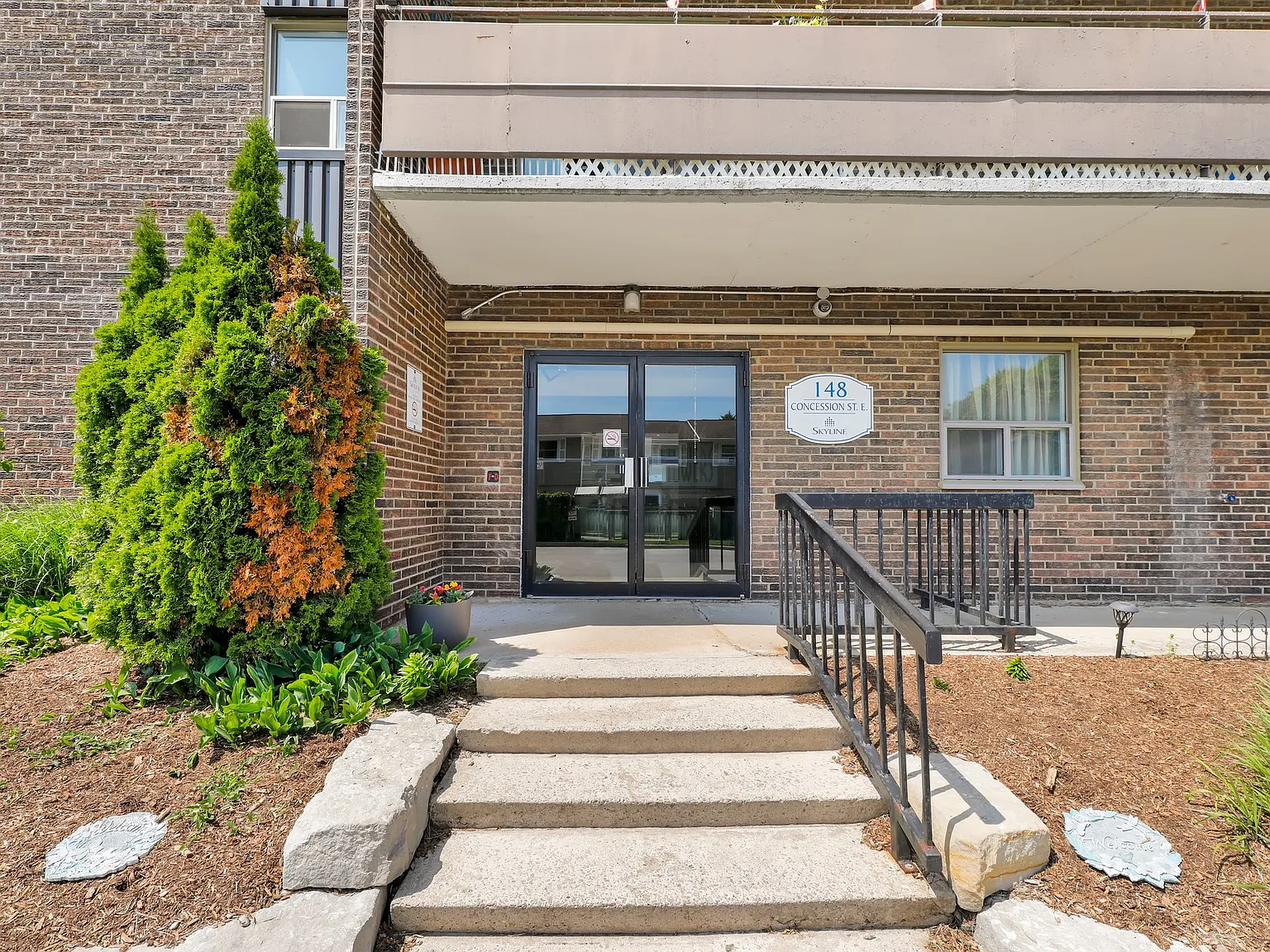 Park Tower Apartments — Photo 4