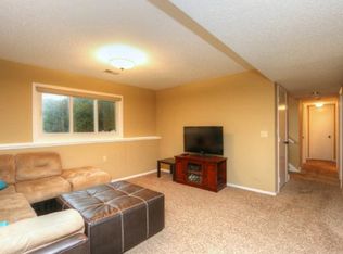 8157 Upper 145th St W, Apple Valley, MN 55124