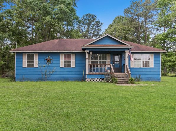 114 Dickens S, Livingston, TX 77351