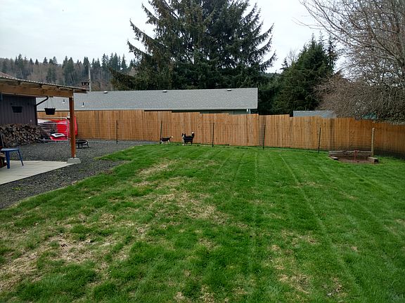 4th image of 822 Brook Dr