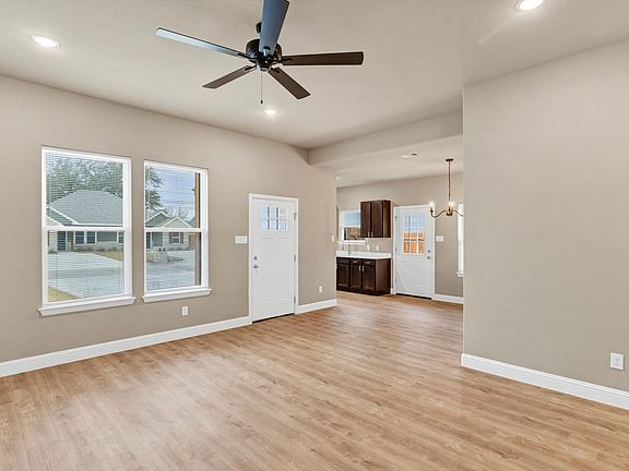 5th image of 406 Lakeview St #A