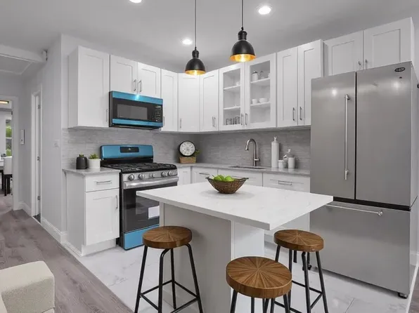 3604 Willett Avenue image 3 of 31