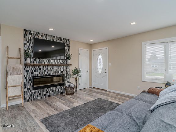 4th image of 1103 Hammerling Ave