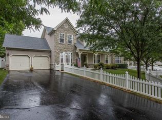 9412 Primrose Ln, Manassas Park, VA 20111