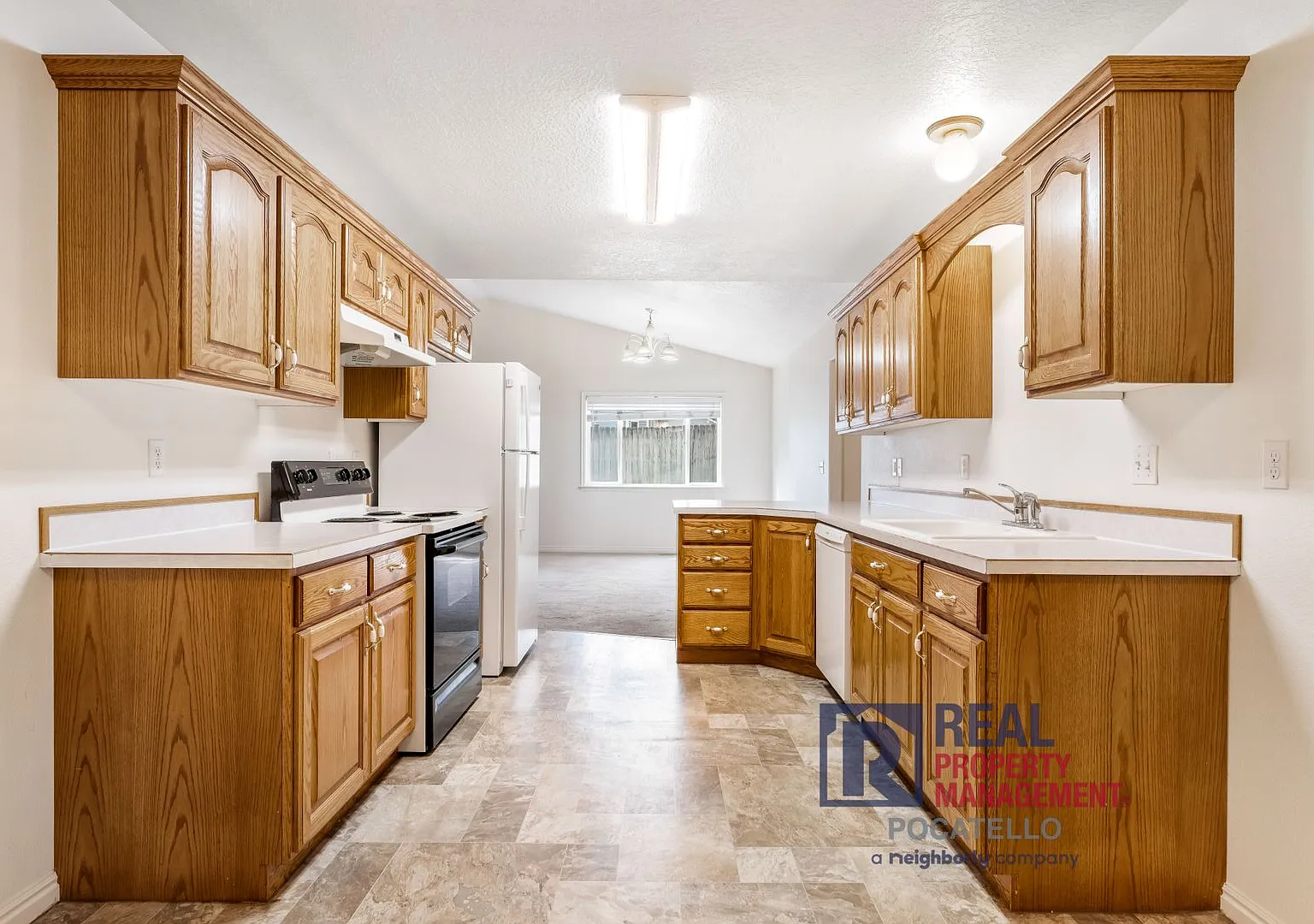 1320 E Cedar St — Photo 2