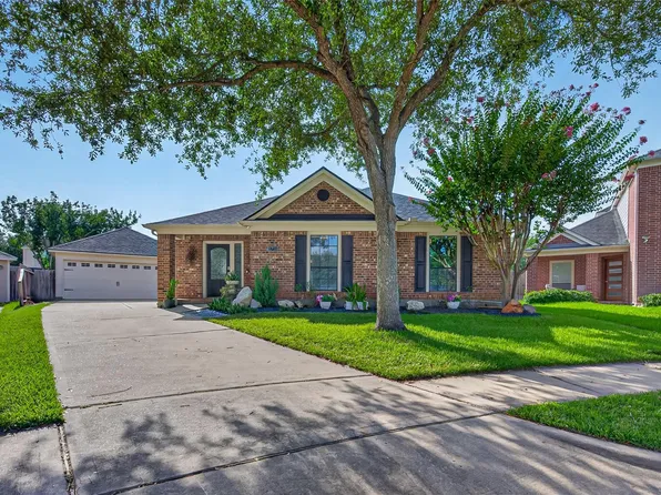 1711 Red Lake Ct, Richmond, TX 77406