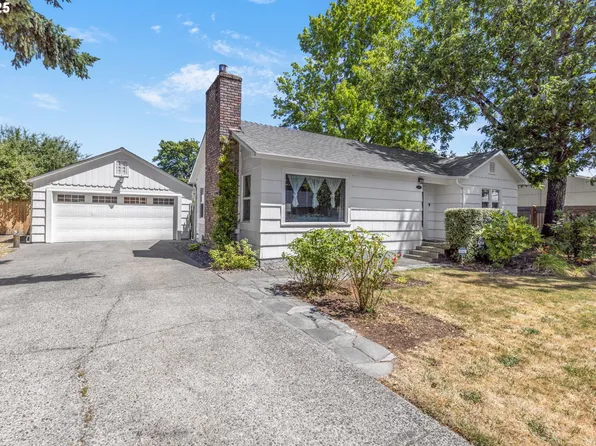 1765 Labona Dr, Eugene, OR 97404